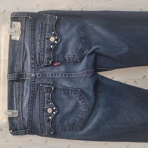 Levi's Women/Juniors Night Blues size 9M / 9 reg inseam.
